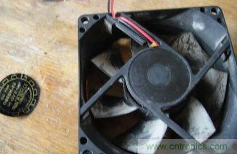 創(chuàng)意DIY！迷你風力發(fā)電機！