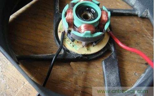 創(chuàng)意DIY！迷你風力發(fā)電機！