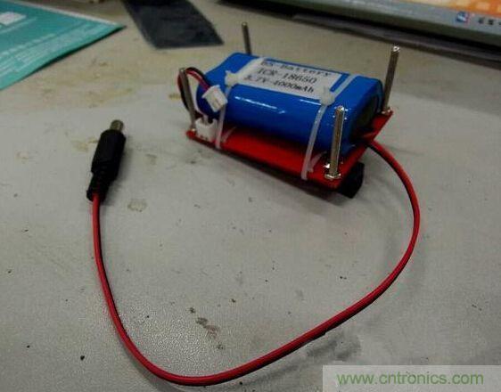 DIY神器：夜間不間斷電源，大學(xué)通宵嗨翻天！