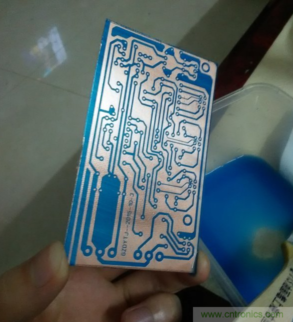 嘗試了四次PCB制作, 最后一發算是成功了